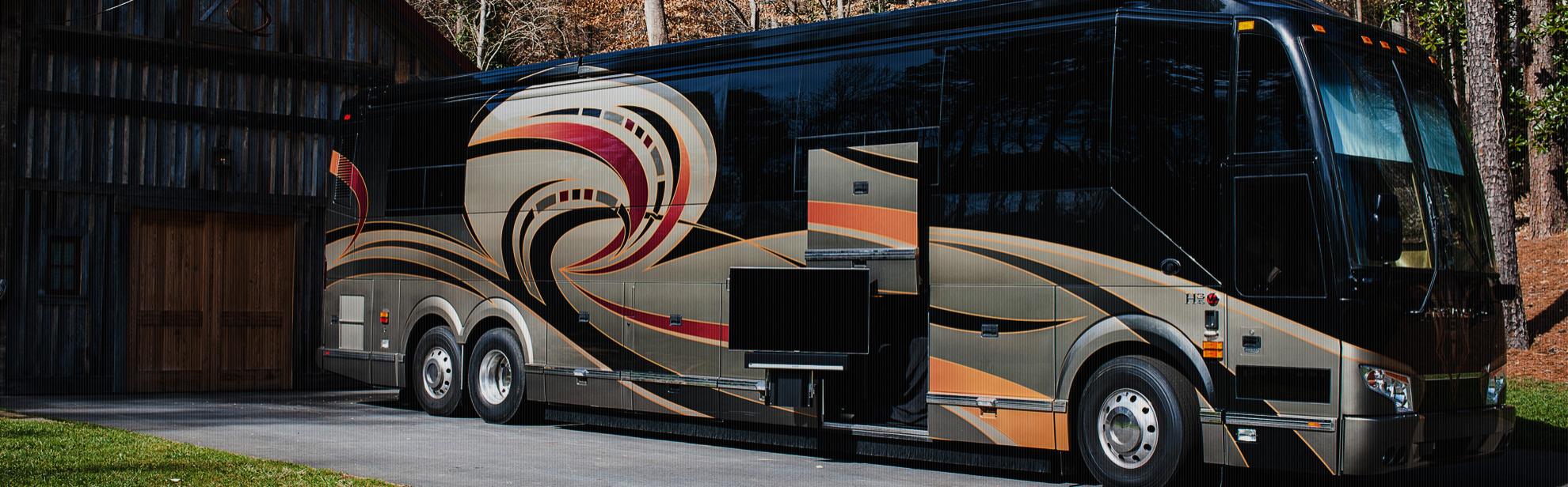 luxury coach showcase header 1980x615